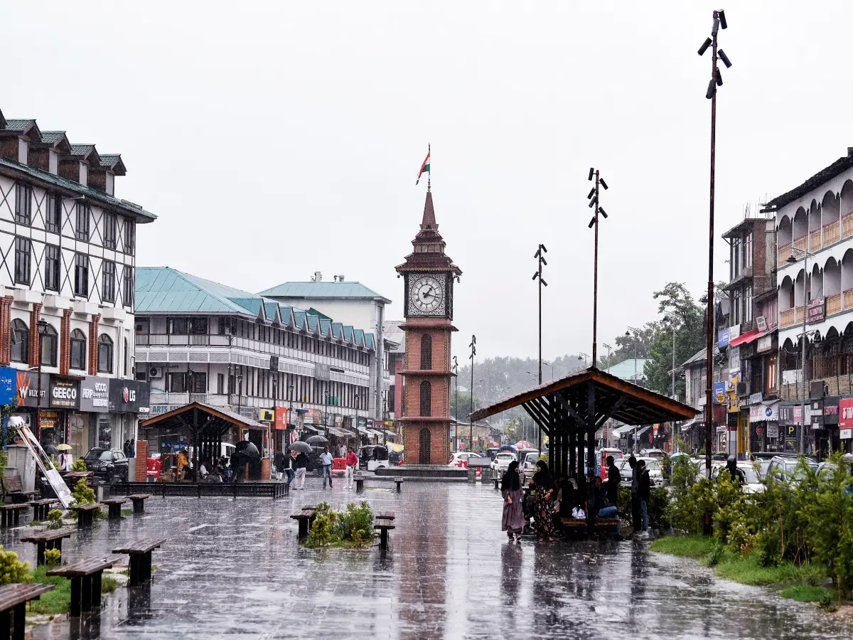 J&K tourism bags best adventure tourism destination award at TTF Ahmedabad