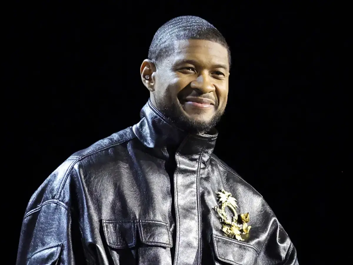 Usher responds to clone rumours after fans question his New Jersey concert appearance Usher responds to clone rumours after fans question his New Jersey concert appearance