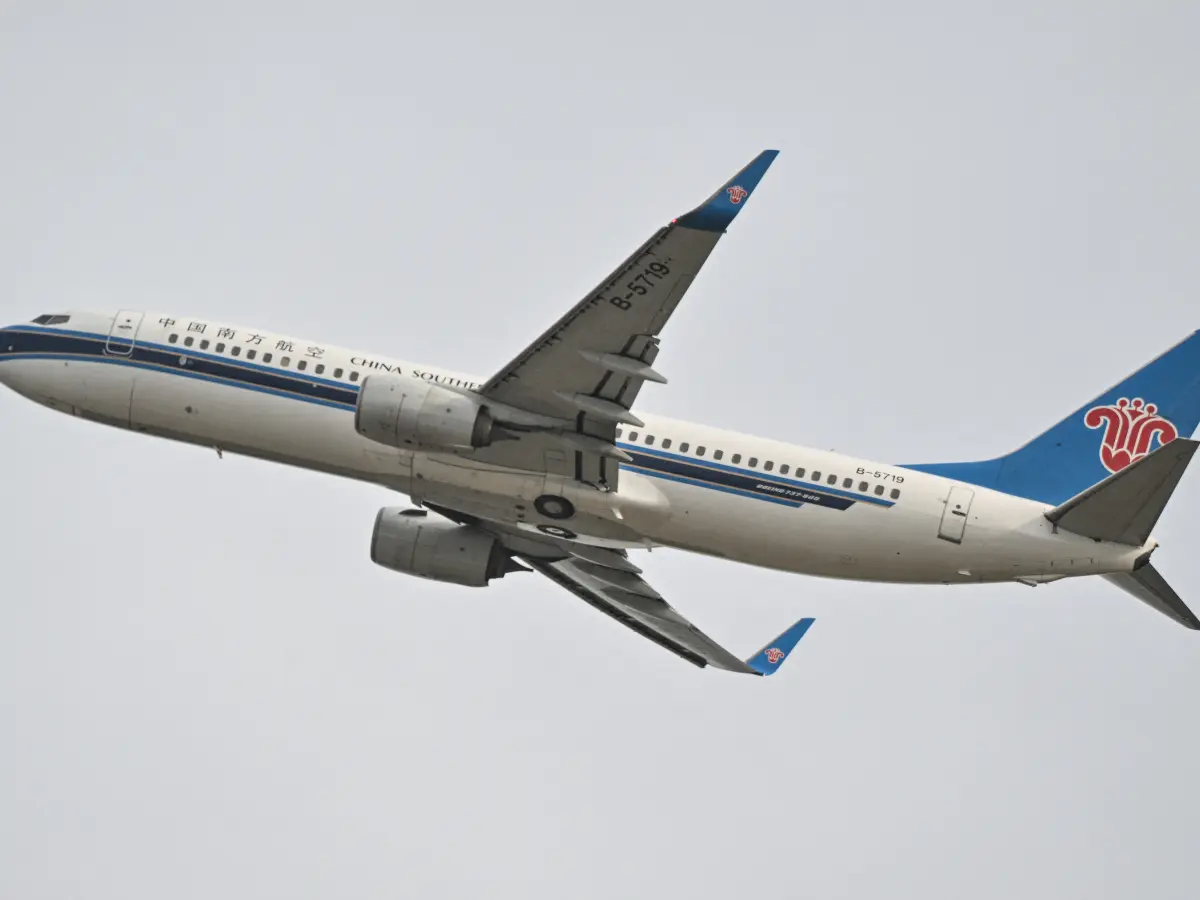 Lightning strikes plane in China leaving 20 marks, passenger says he 'felt a huge bolt' hit him