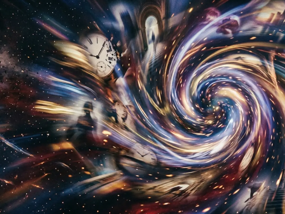 'Time traveller' claims secret time machine took him to year 4413 from 1977 - 'No humans lived' 'Time traveller' claims secret time machine took him to year 4413 from 1977 - 'No humans lived'