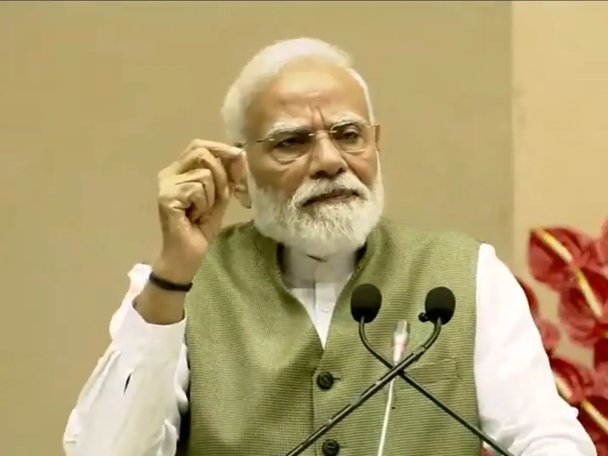 ‘Shortcuts will cut you short’: PM Modi urges youth to look beyond social media reels and read autobiographies ‘Shortcuts will cut you short’: PM Modi urges youth to look beyond social media reels and read autobiographies