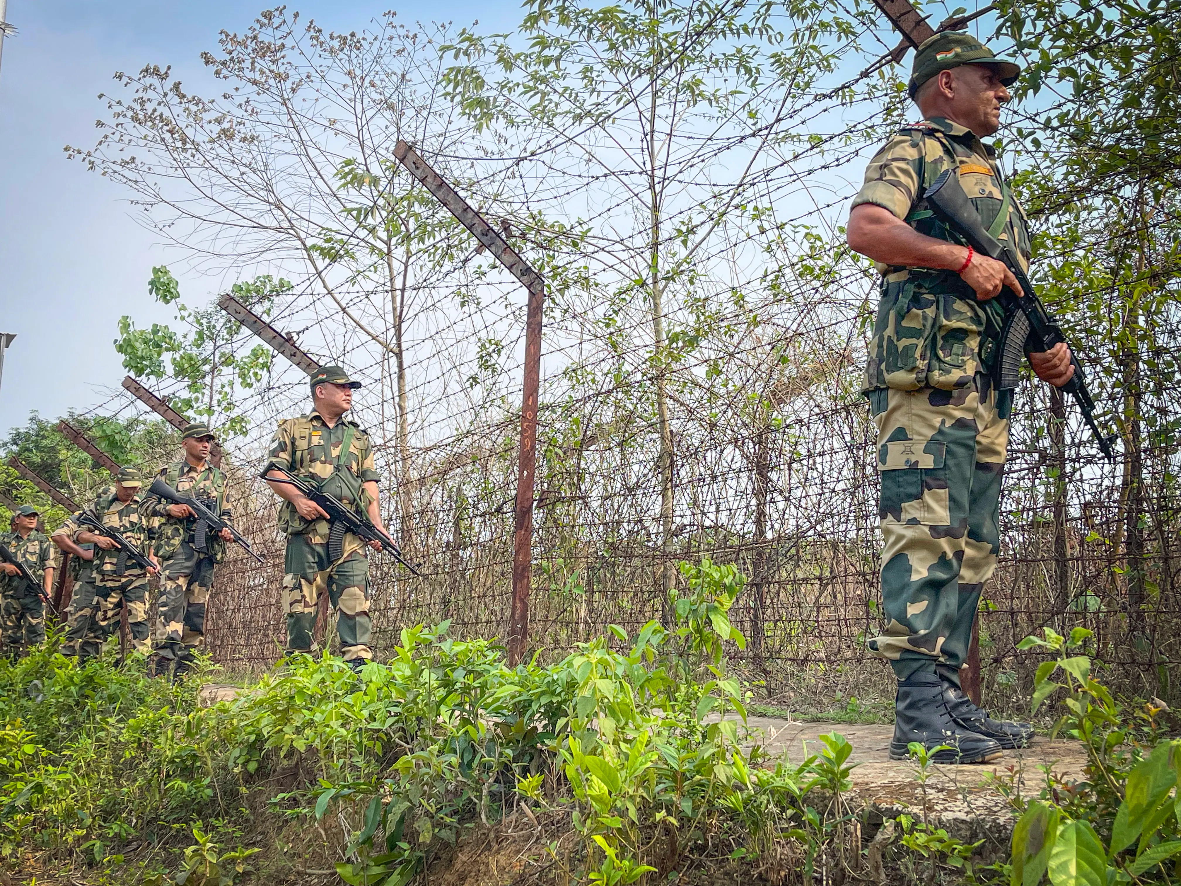 Pakistani spy held near India-Bangladesh border with Fort William recon material; ISI links under probe Pakistani spy held near India-Bangladesh border with Fort William recon material; ISI links under probe