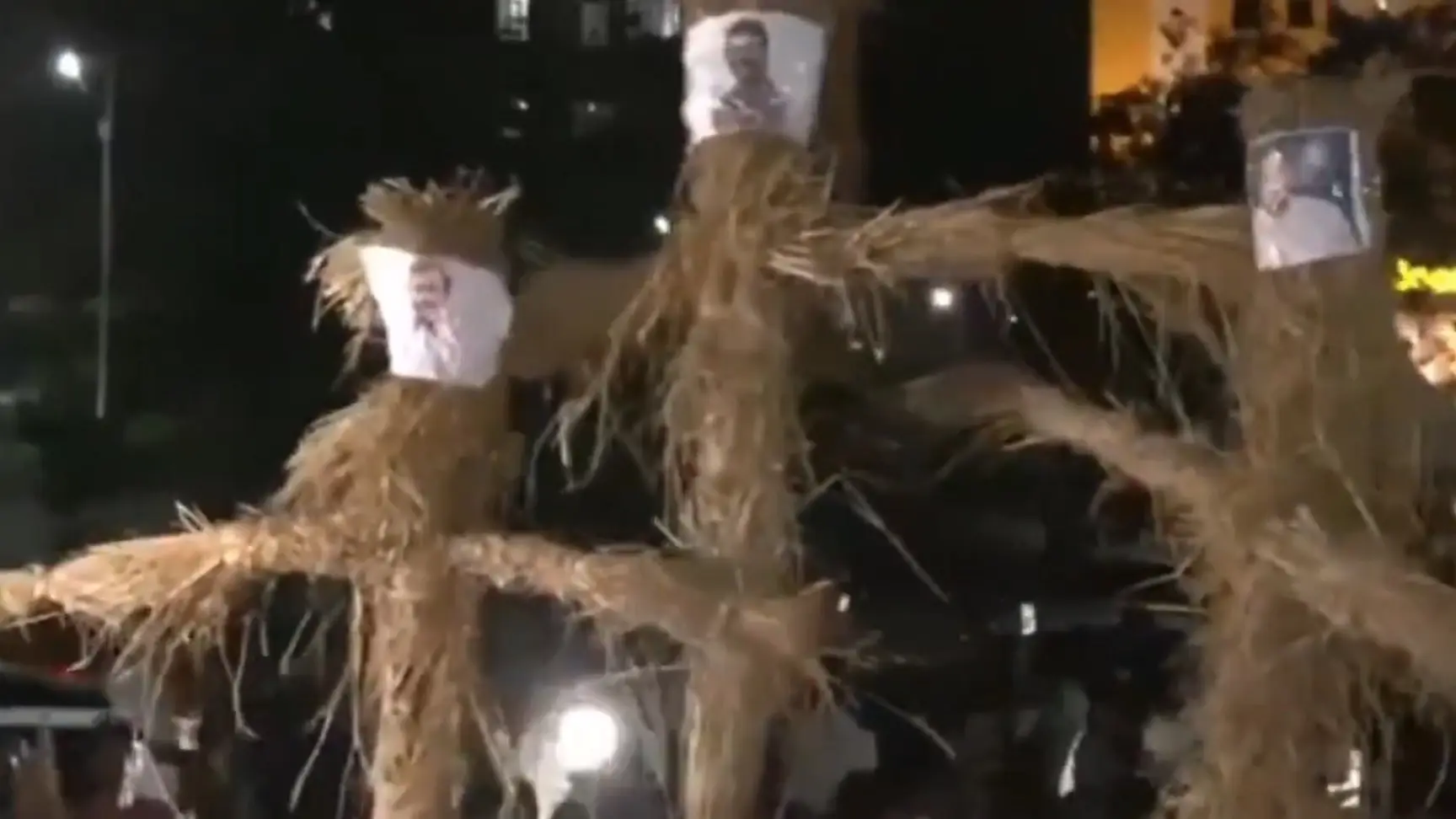 Jharkhand students burn effigies of CM Hemant Soren, Rahul Gandhi, and Tejashwi Yadav; one tonsures head in ‘mourning’