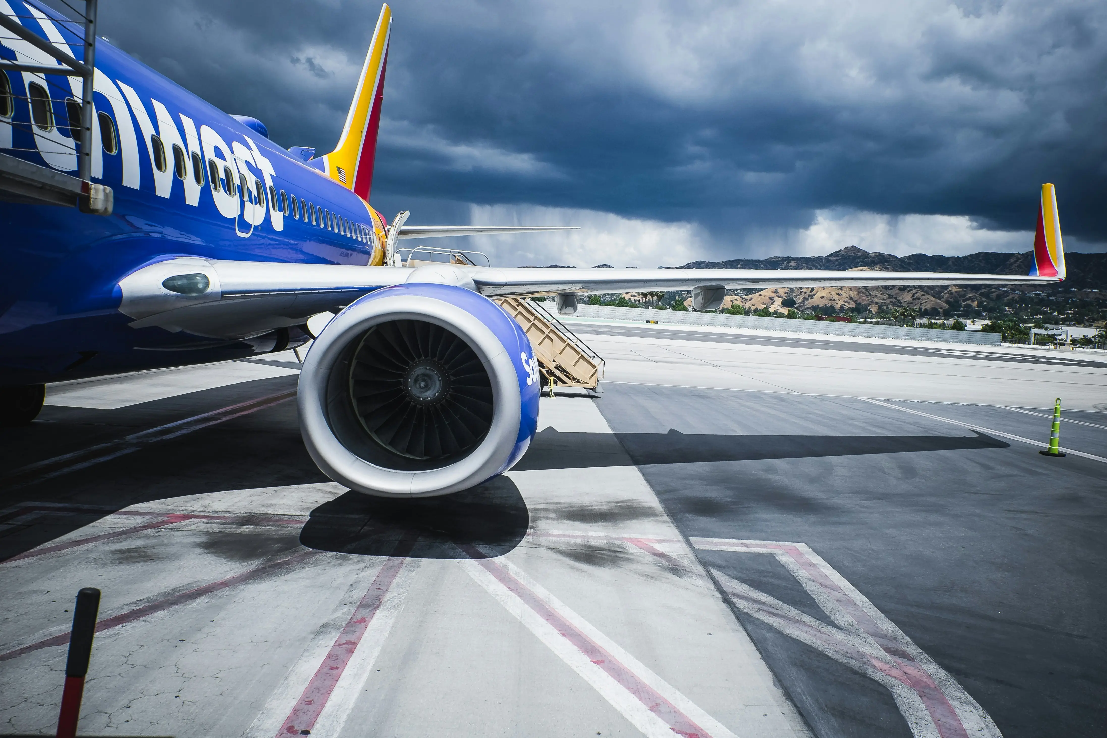 Southwest Captain stripped and watched porn in cockpit. Pilot union wants to punish female co-pilot who reported him