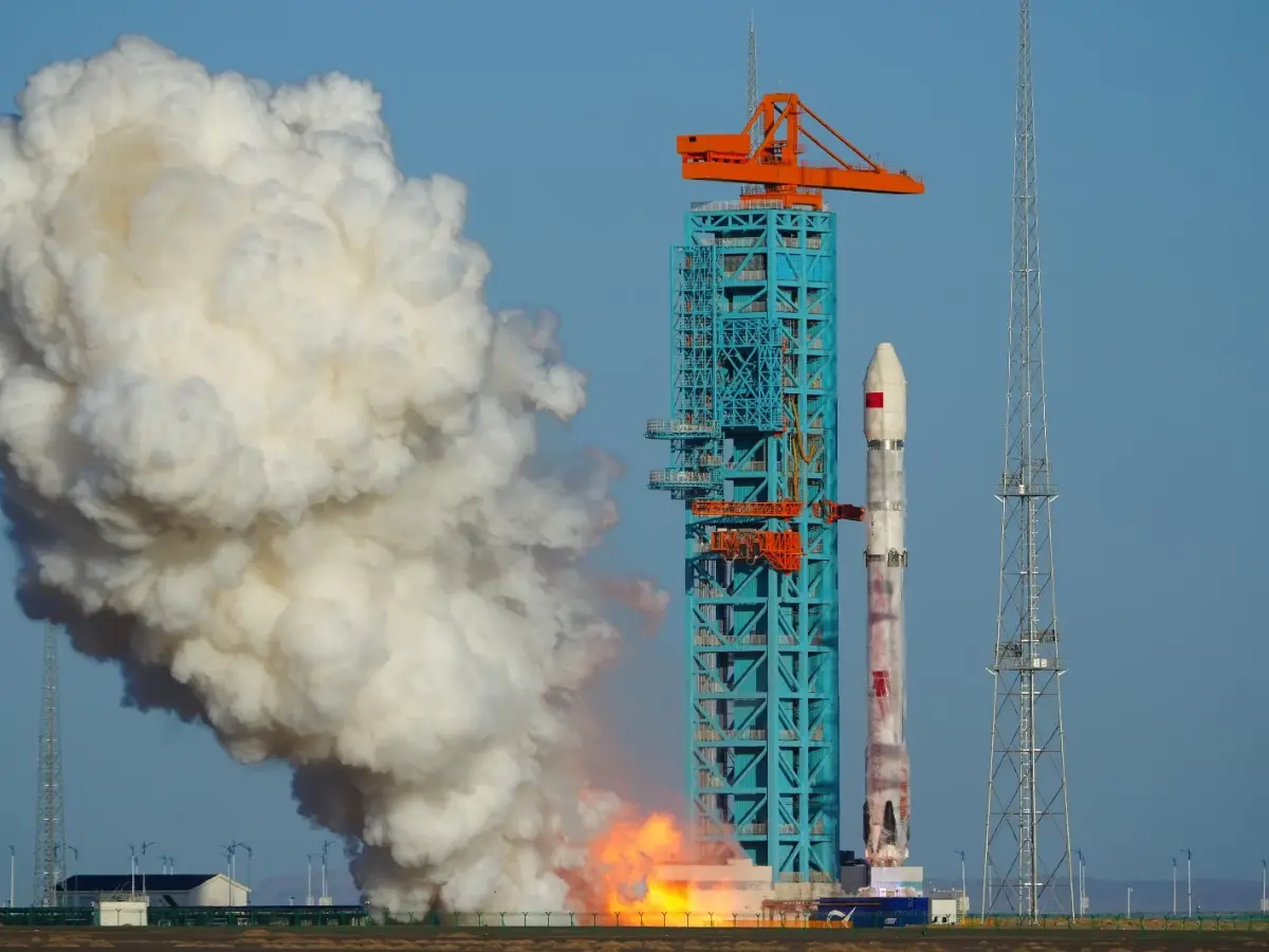 Reasuble Rockets China lands reusable rocket booster, closes gap with SpaceX and Blue Origin