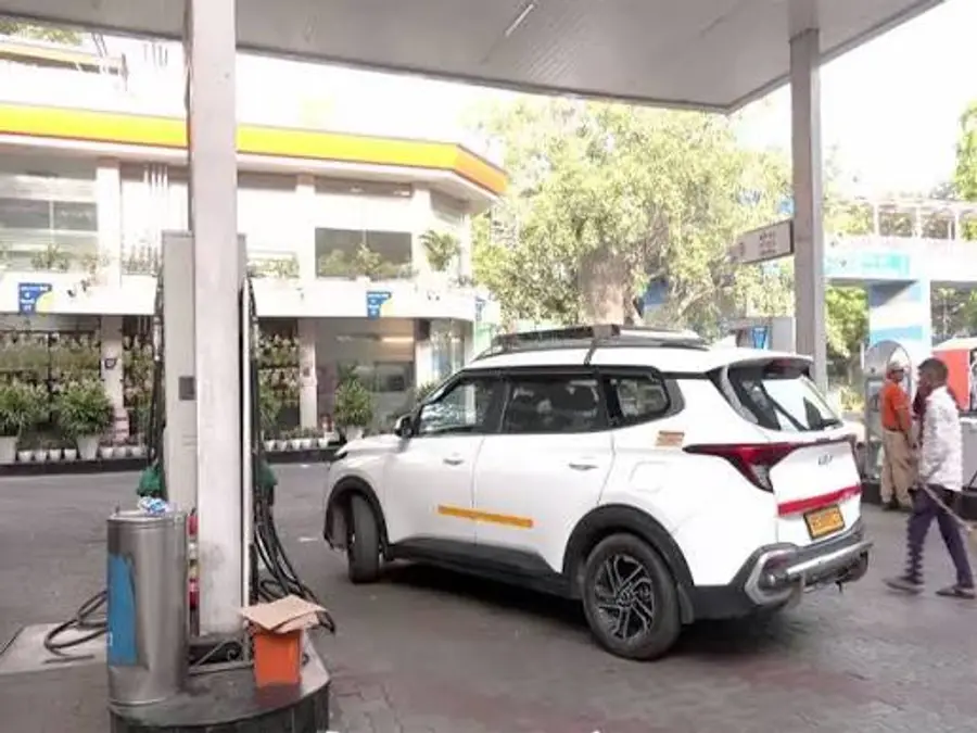 Three killed, several injured as truck's CNG cylinder explodes at Delhi fuel pump