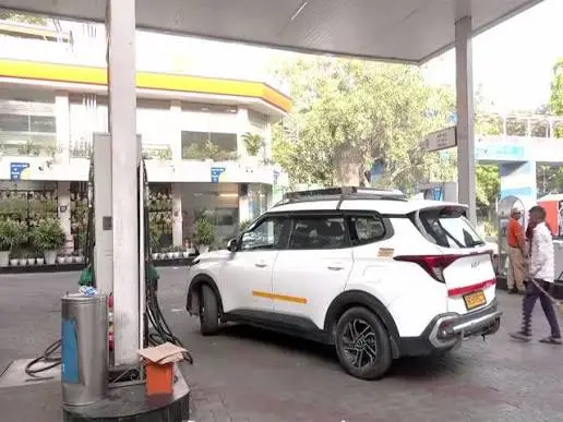 Three killed, several injured as truck's CNG cylinder explodes at Delhi fuel pump Three killed, several injured as truck's CNG cylinder explodes at Delhi fuel pump
