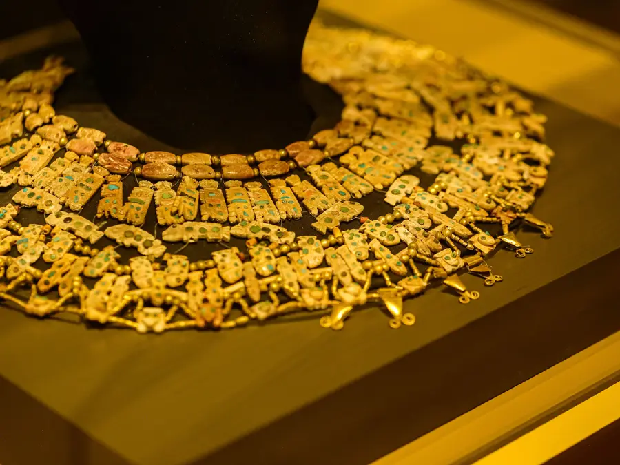 They bought tickets to steal: Thieves walk into Austria museum and flee with 200-carat platinum diamond necklace