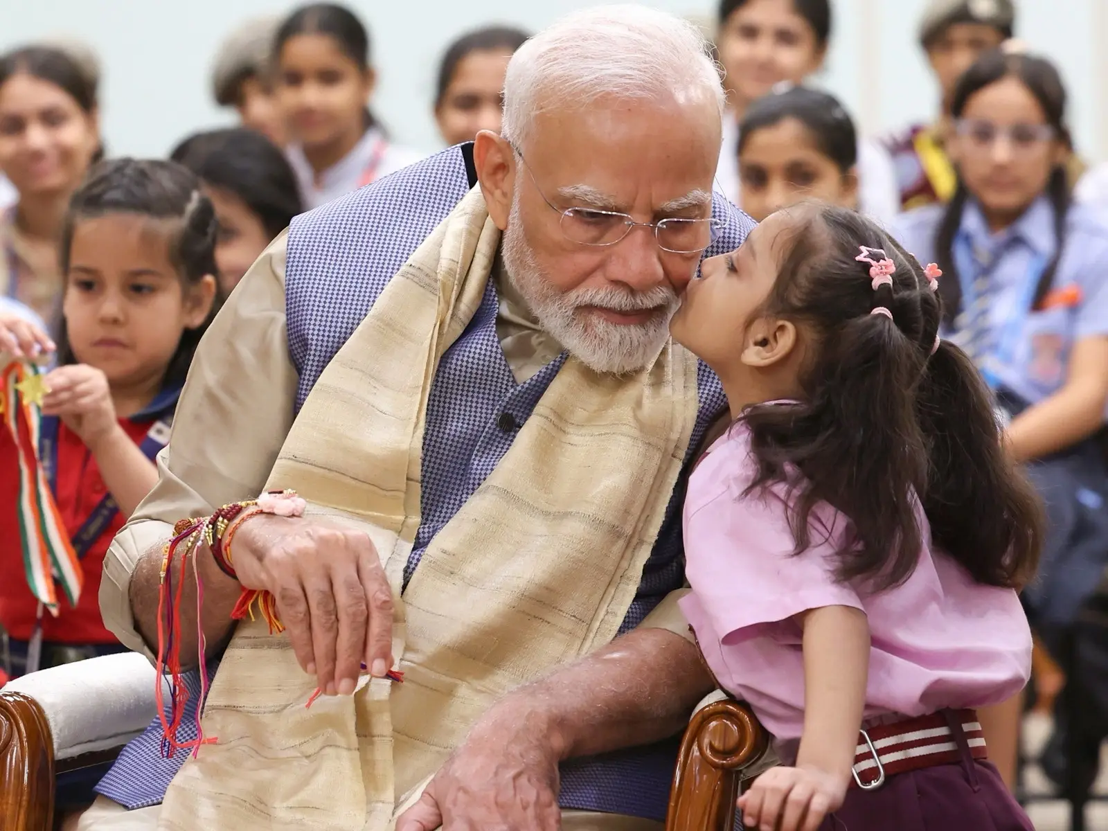 PM Modi celebrates Raksha Bandhan with kids at 7 LKM, shares his childhood dream PM Modi celebrates Raksha Bandhan with kids at 7 LKM, shares his childhood dream