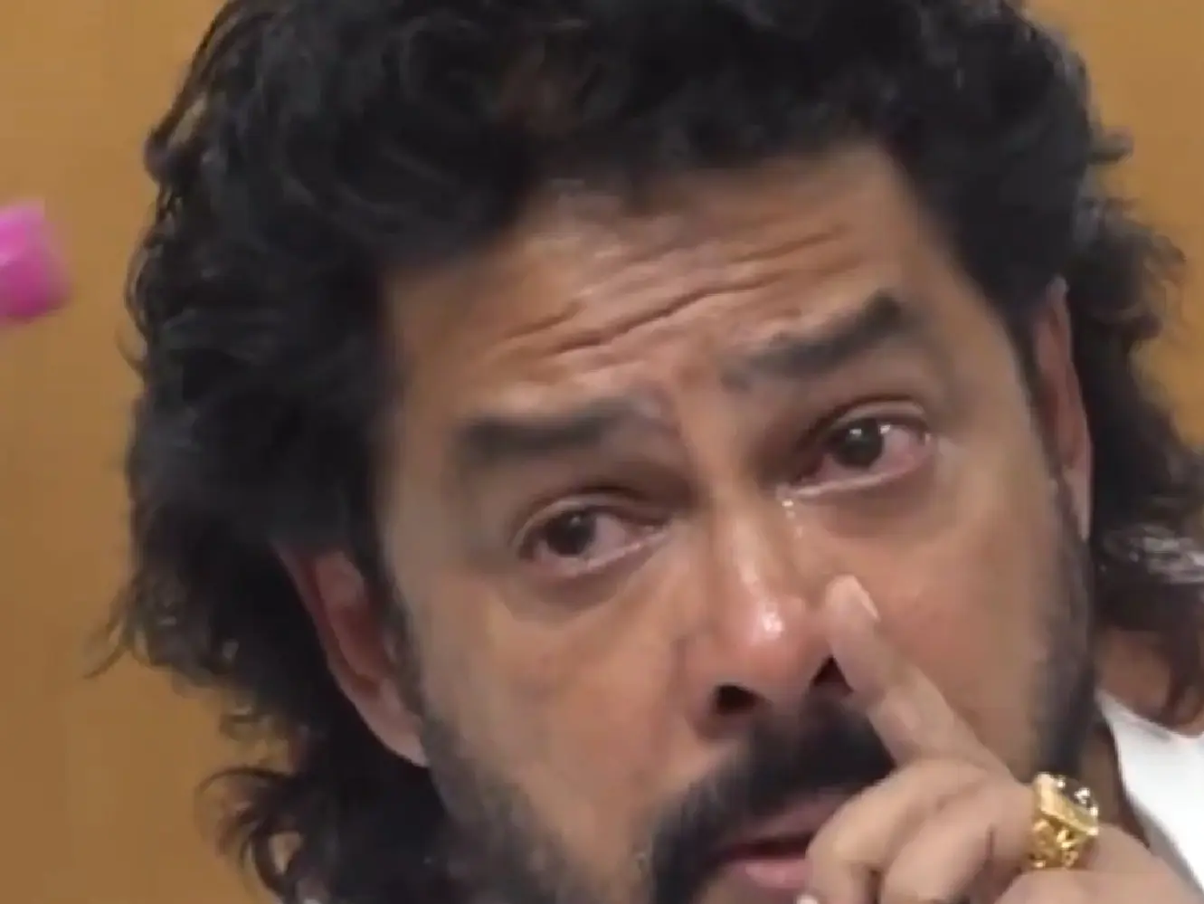 Karnataka Minister B Nagendra breaks down as he resigns from cabinet amid scam row | Video Karnataka Minister B Nagendra breaks down as he resigns from cabinet amid scam row | Video