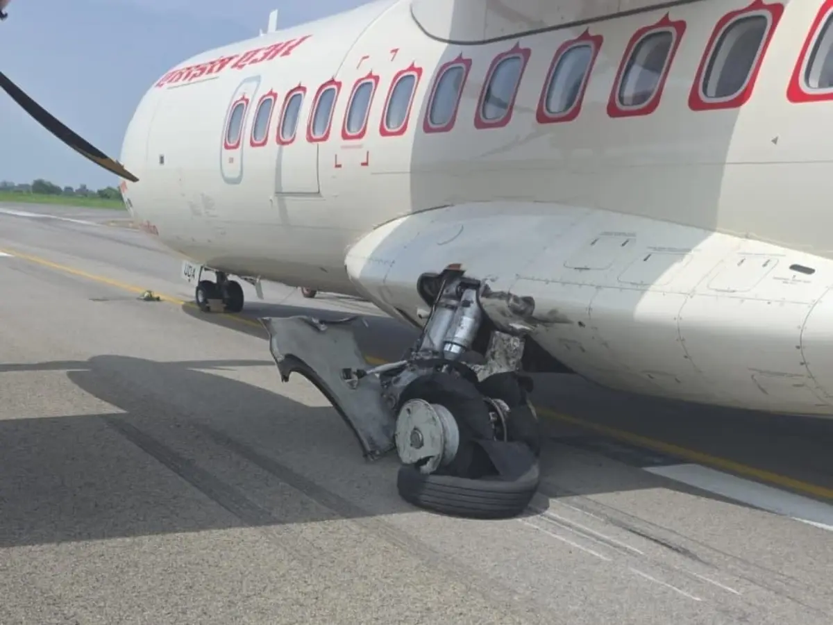 Alliance Air flight suffers tyre burst during landing, all passengers evacuated Alliance Air flight suffers tyre burst during landing, all passengers evacuated
