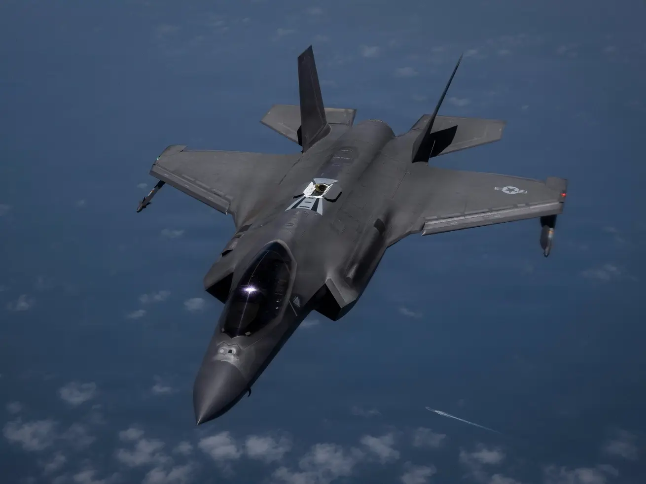 Trump mulling limited strikes to prevent Iran from rebuilding military capabilities in Strait of Hormuz Trump mulling limited strikes to prevent Iran from rebuilding military capabilities in Strait of Hormuz