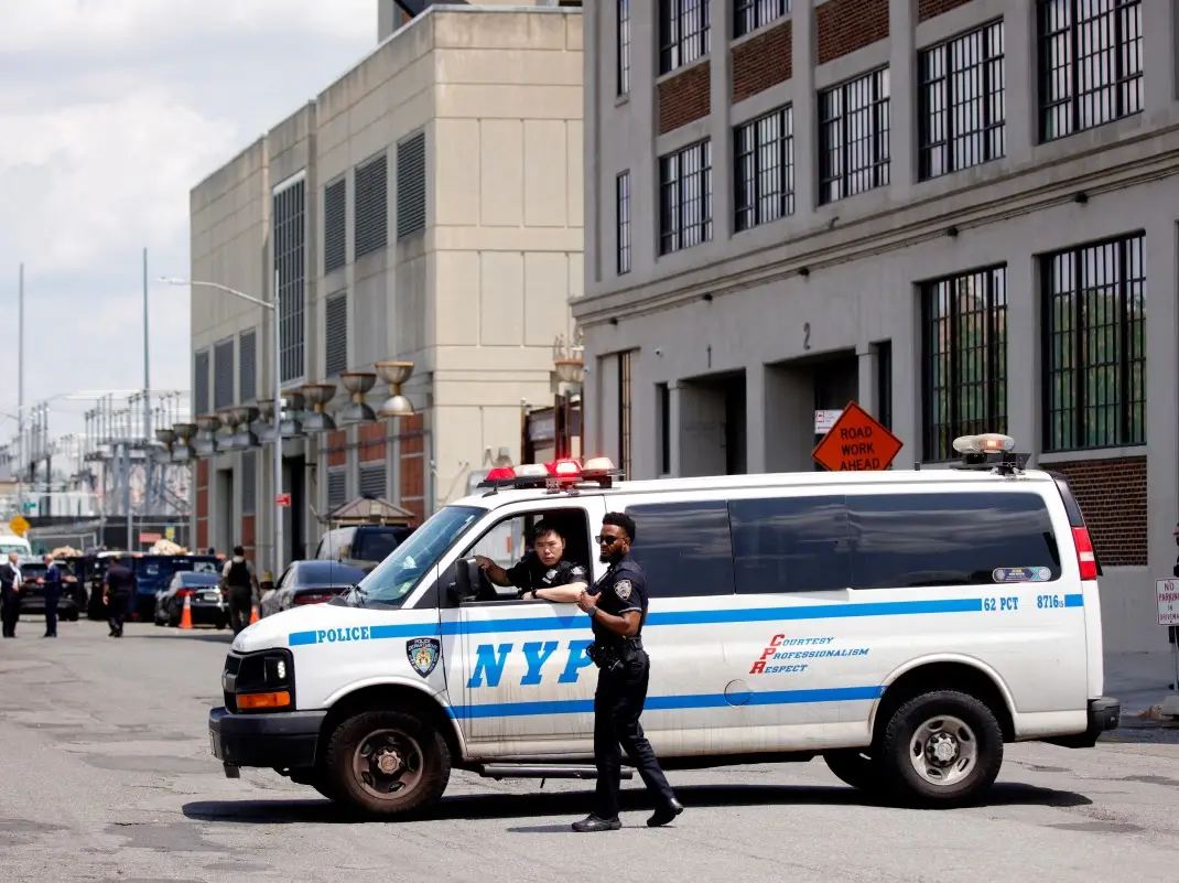 Woman stabs one to death, injures another in New York's Times Square; shot dead by cops Woman stabs one to death, injures another in New York's Times Square; shot dead by cops