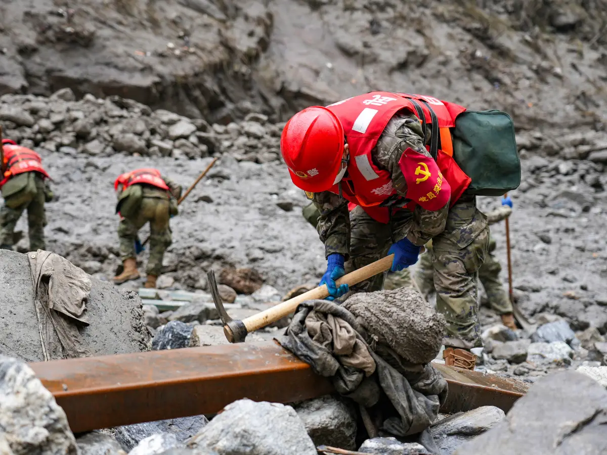 'Why didn't you save me?' 5-year-old Nepal flood victim, who survived under rubble for 60 hours, asked parents 'Why didn't you save me?' 5-year-old Nepal flood victim, who survived under rubble for 60 hours, asked parents