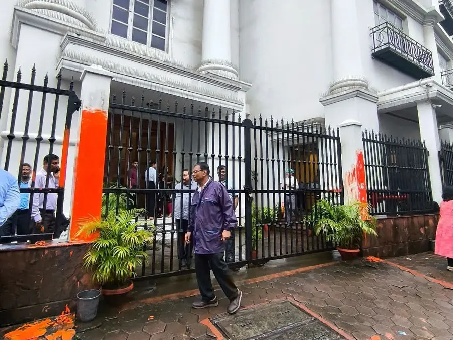 Anandabazar Patrika office pillars painted saffron over newspaper's headline