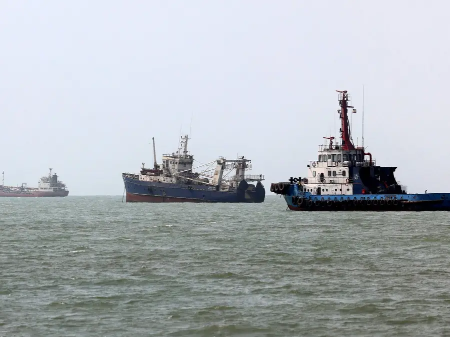 Over 17 million barrels of oil crossed Hormuz on Monday? US claims record flows