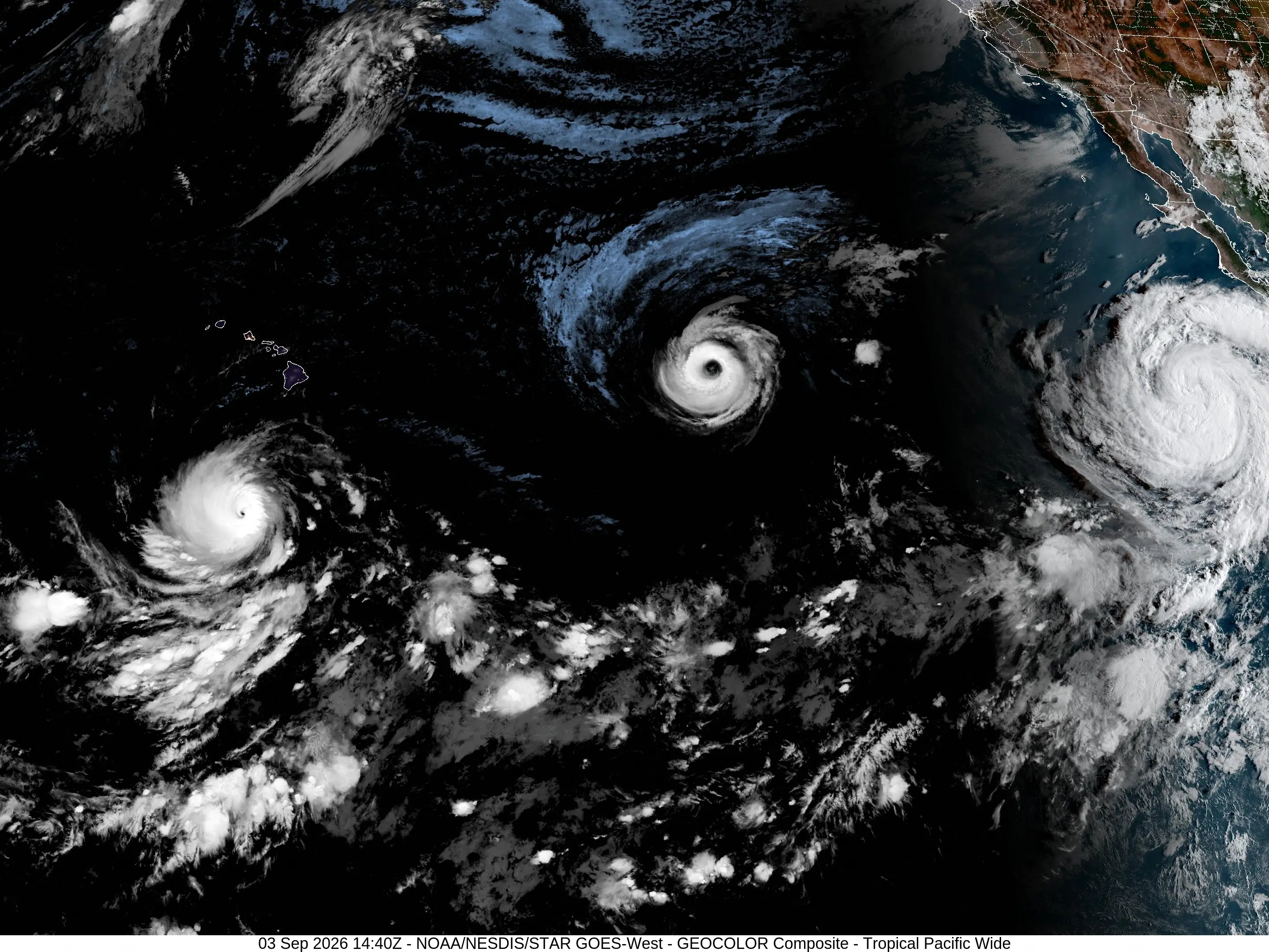 Three hurricanes form in the Pacific Ocean because of El Nino, Category 4 Lowell heads for Hawaii Three hurricanes form in the Pacific Ocean because of El Nino, Category 4 Lowell heads for Hawaii