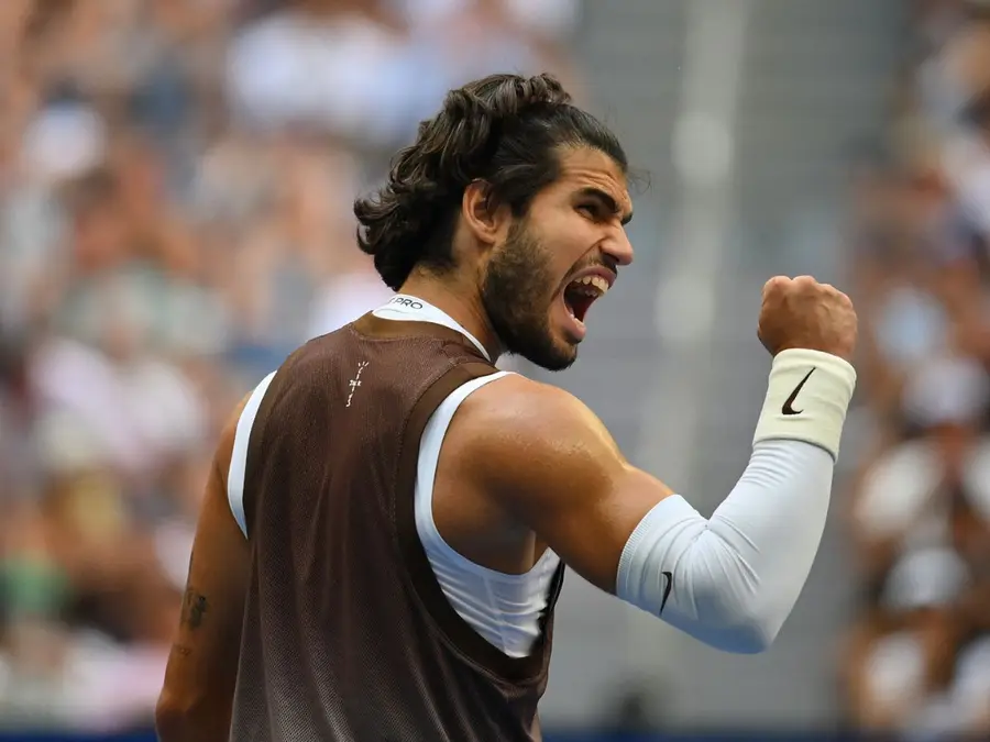 US Open 2026: Alcaraz & Sabalenka reach last 16 as Williams sisters fall in doubles thriller