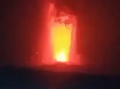VIDEO: Lava fountains, booming sounds heard after Indonesia's Anak Krakatoa volcano erupts; over 200 flights grounded VIDEO: Lava fountains, booming sounds heard after Indonesia's Anak Krakatoa volcano erupts; over 200 flights grounded