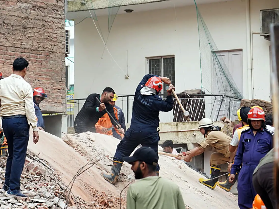 'Please save or I will die': Desperate calls for help from students trapped under rubble after Satya Niketan building collapse 'Please save or I will die': Desperate calls for help from students trapped under rubble after Satya Niketan building collapse