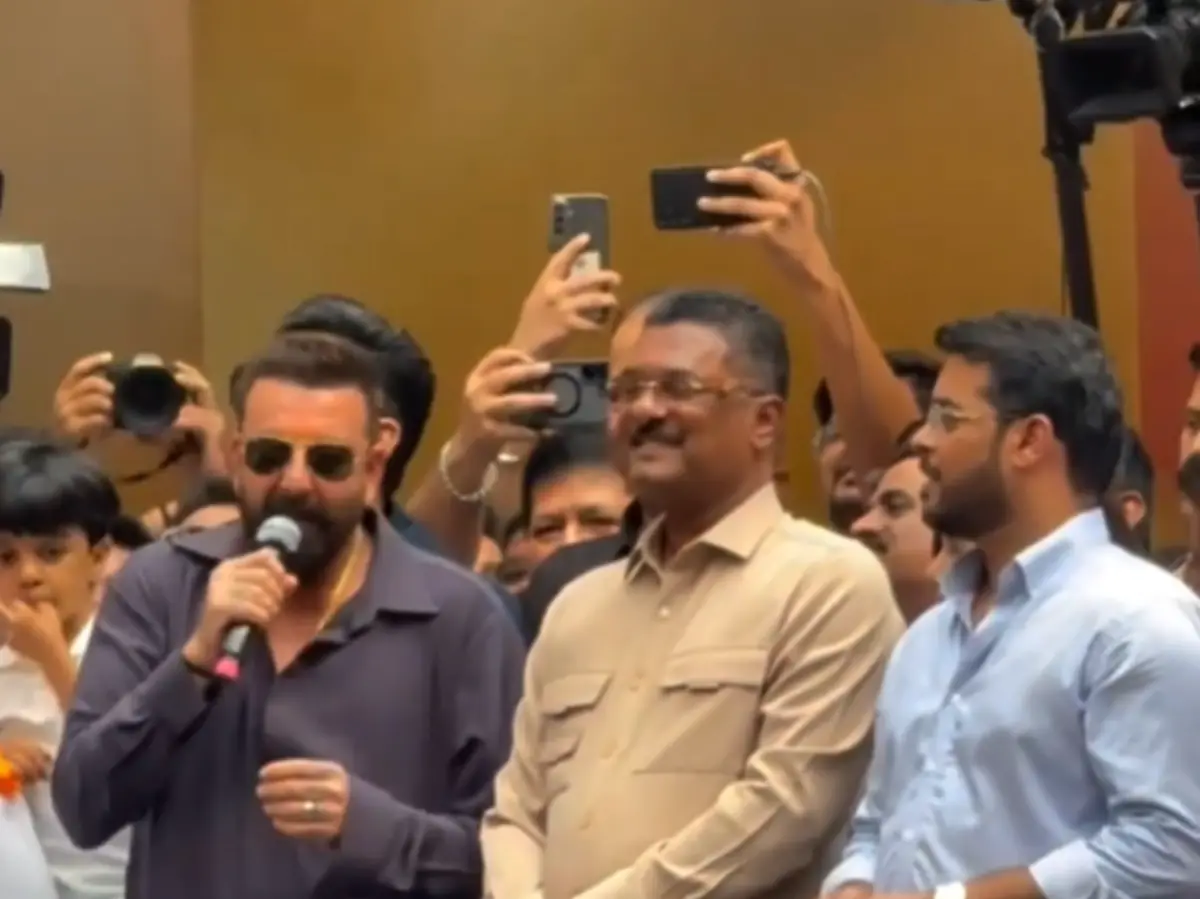 Sanjay Dutt’s witty reply to Maharashtra minister’s ‘speak Marathi’ request goes viral | Watch Sanjay Dutt’s witty reply to Maharashtra minister’s ‘speak Marathi’ request goes viral | Watch