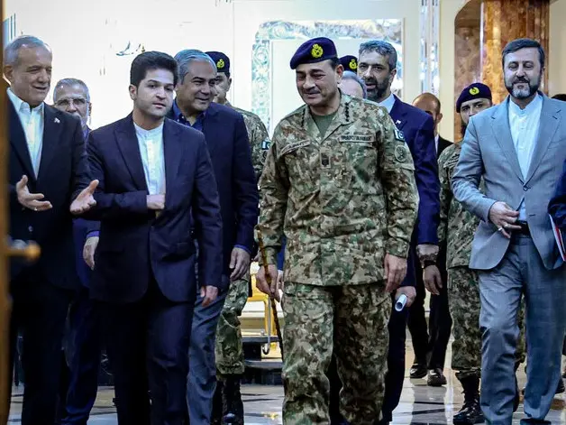 Will Pakistan enter West Asia conflict over Houthi strikes on Saudi Arabia? What defence minister Asif said about Mecca pact's collective defence Will Pakistan enter West Asia conflict over Houthi strikes on Saudi Arabia? What defence minister Asif said about Mecca pact's collective defence