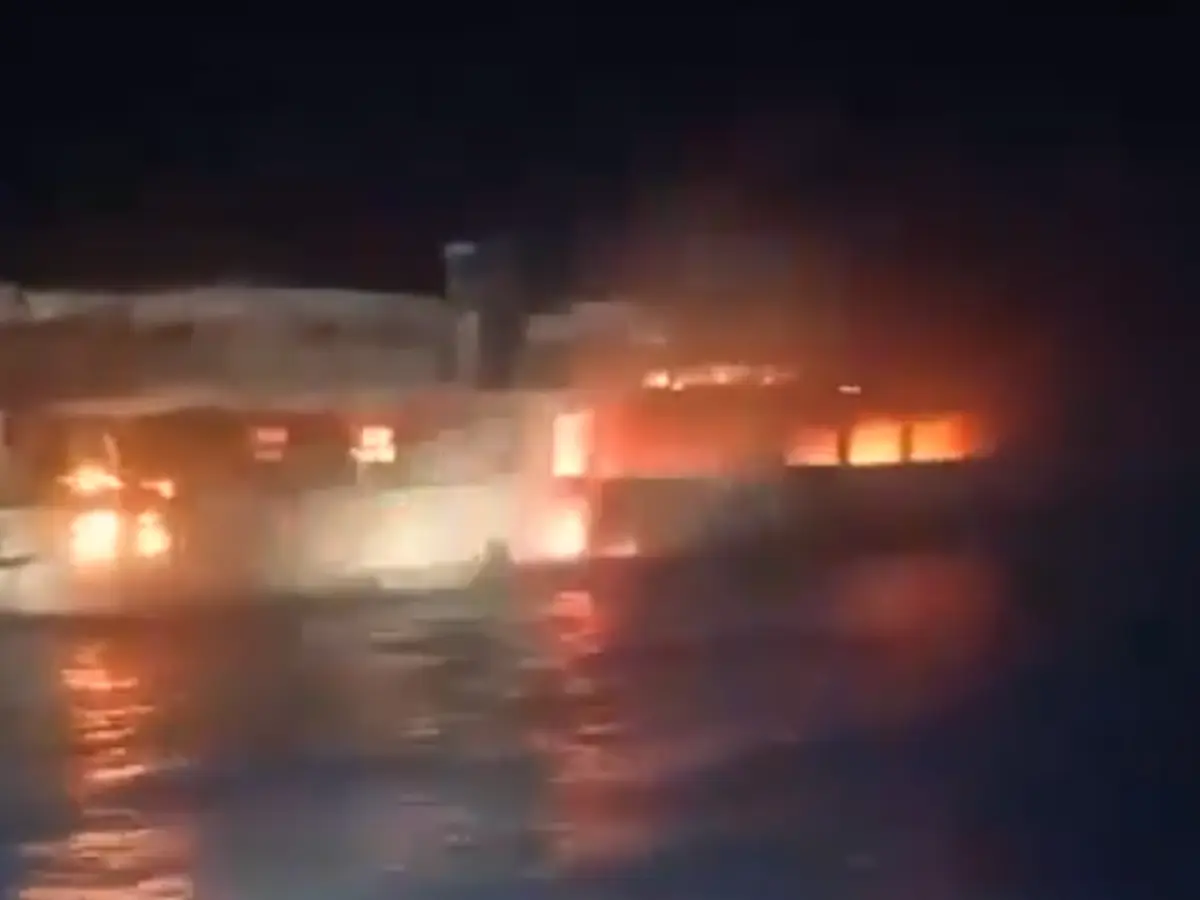 Ferry catches fire in Philippines: 5 dead, at least 87 unaccounted for in Palawan | VIDEO Ferry catches fire in Philippines: 5 dead, at least 87 unaccounted for in Palawan | VIDEO
