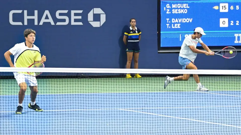 Meet Teo Davidov - 16-year-old prodigy at US Open with two forehands and no backhand