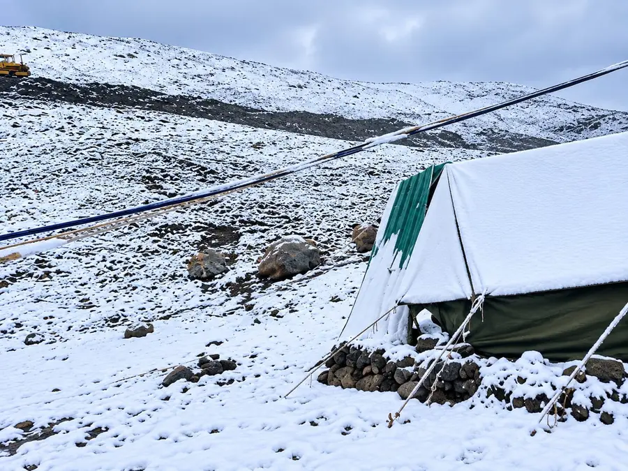 Gurez Valley sees season’s first snowfall as temperatures dip across Kashmir