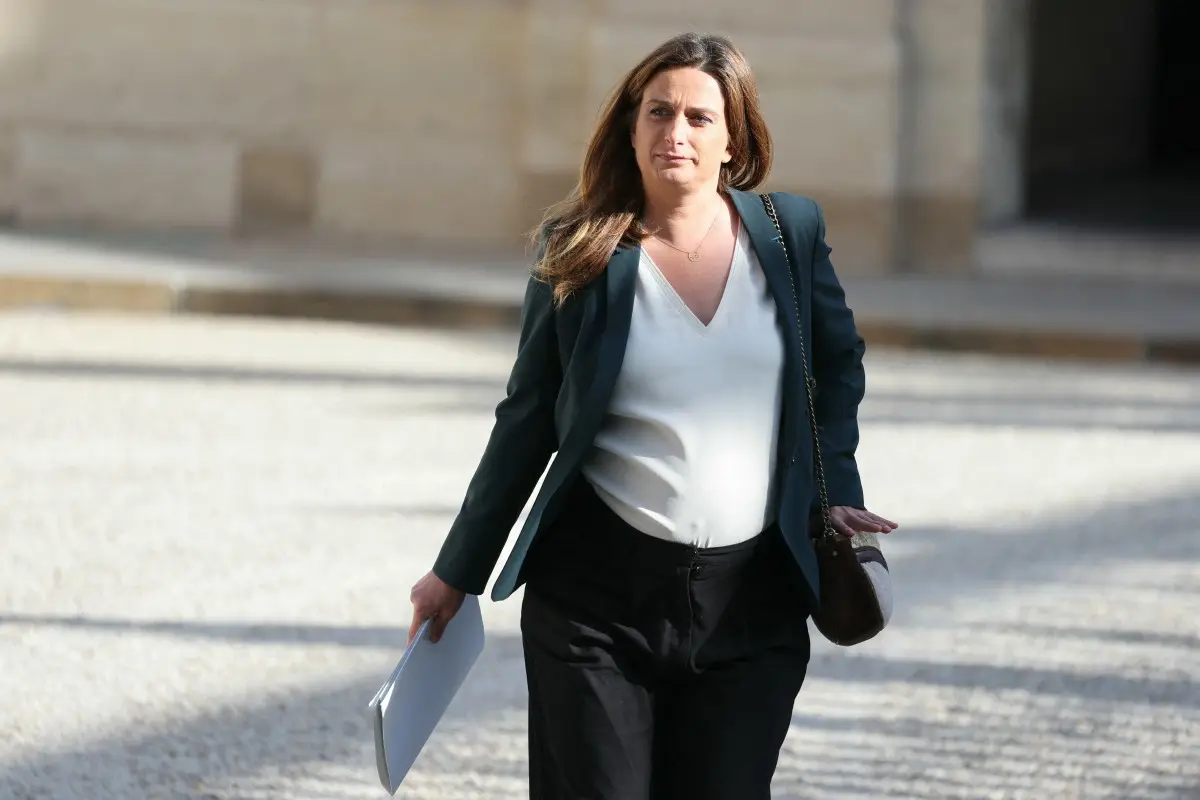 Historic First: French Presidential candidate Marine Tondelier gives birth on campaign trail