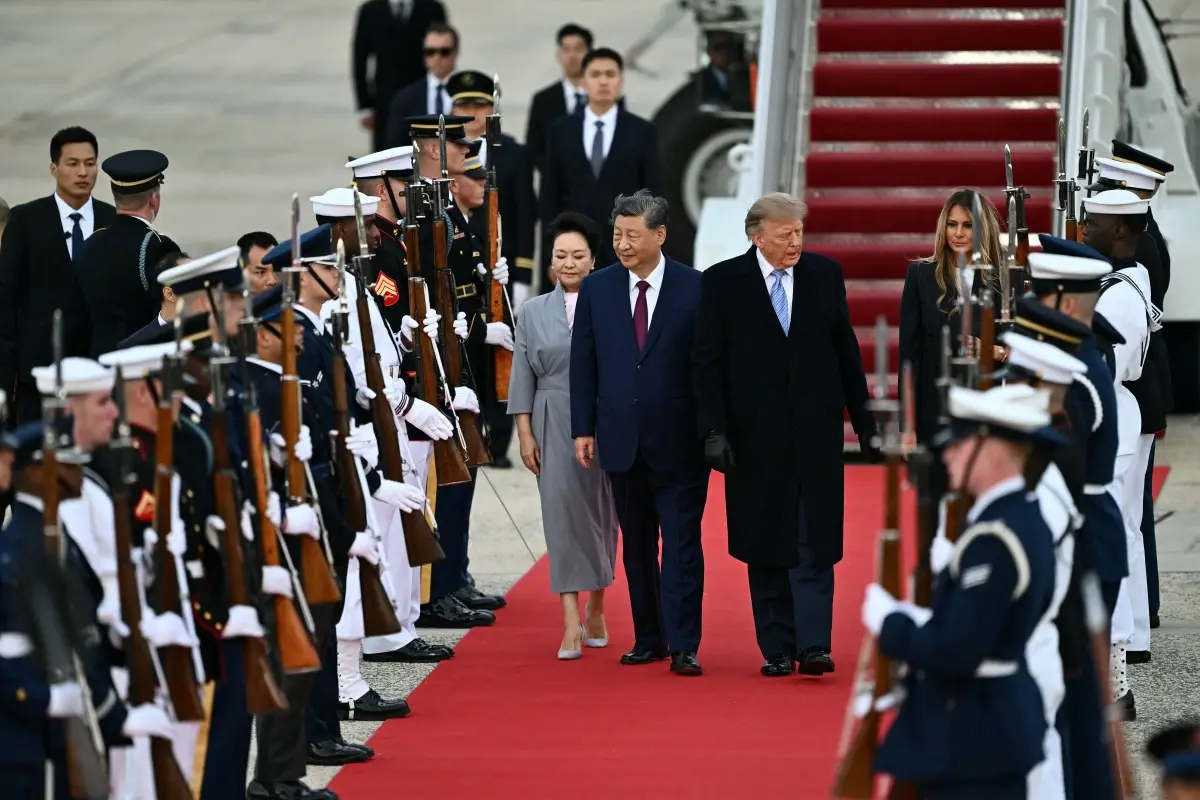 Trump, Melania, Xi and Peng Liyuan: The four faces of a high-stakes visit