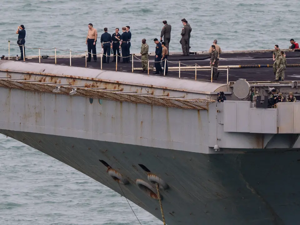Eight USS Abraham Lincoln sailors attempted suicide, Acting Navy Secretary says Eight USS Abraham Lincoln sailors attempted suicide, Acting Navy Secretary says