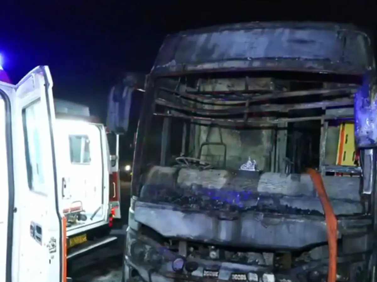 Nine dead as bus catches fire on Yamuna Expressway