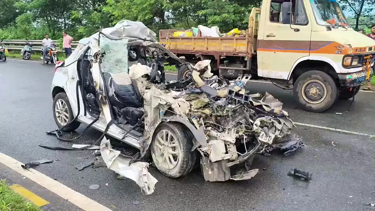 Jharkhand minister’s daughter among 4 killed after car rams into truck in Jamshedpur
