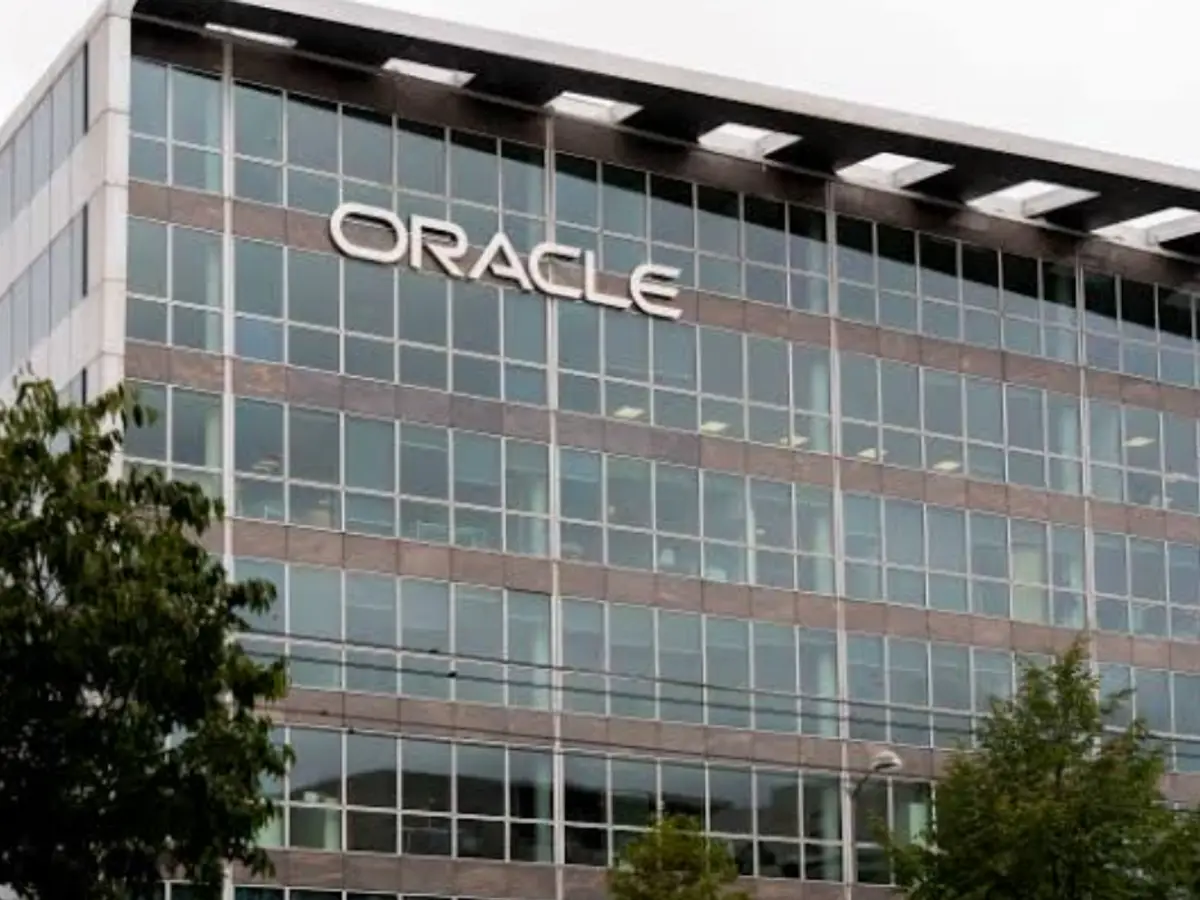 Oracle shares fall as AI project raises investor questions