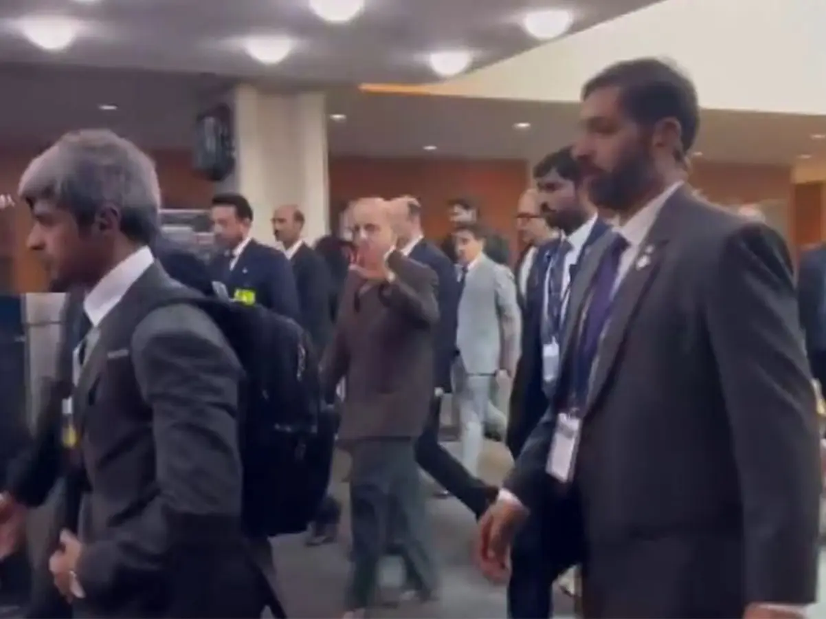 WATCH: Pak PM Shehbaz Sharif refuses to answer on Hafeez Sayeed, walks away WATCH: Pak PM Shehbaz Sharif refuses to answer on Hafeez Sayeed, walks away