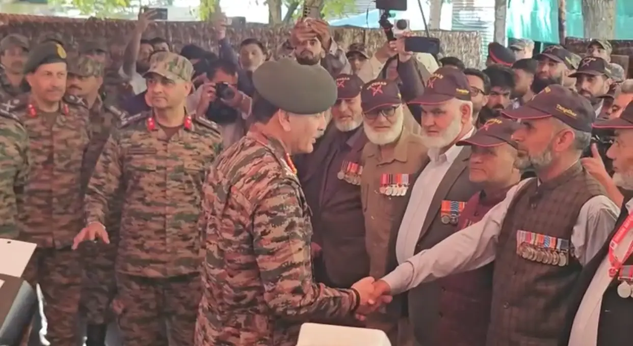 Army chief reviews operational preparedness along LoC, visits mega eye camp in Tangdhar