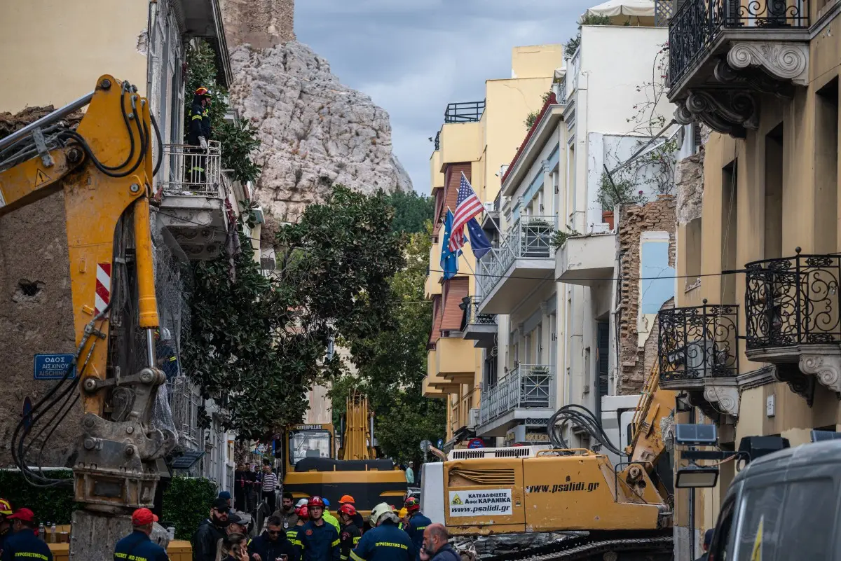 Building collapses after blast in Athens: 4 Americans, British man among 6 killed; cause not known