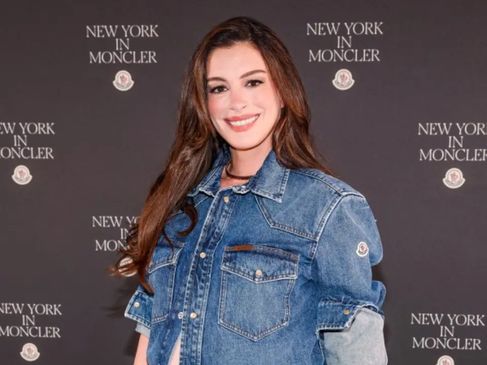 Anne Hathaway reveals why she hasn’t done Hot Ones despite her Verity character taking the challenge Anne Hathaway reveals why she hasn’t done Hot Ones despite her Verity character taking the challenge