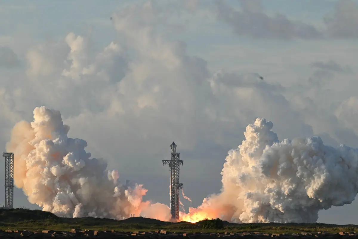 SpaceX launches 14th Starship flight, aims for first orbit and Starlink V3 debut