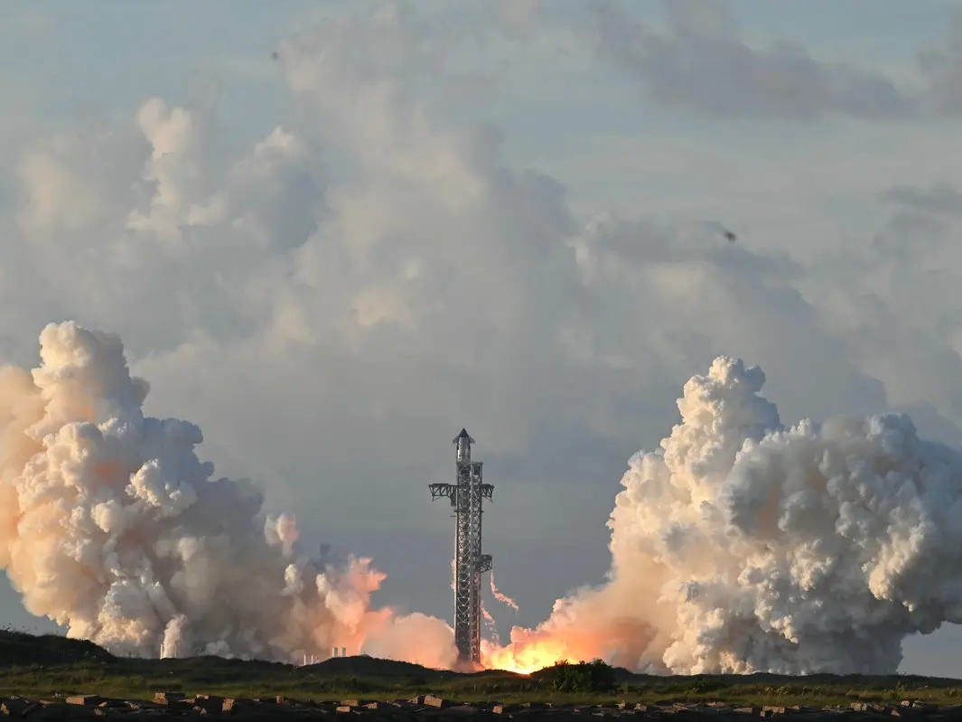 SpaceX launches 14th Starship flight, aims for first orbit and Starlink V3 debut SpaceX launches 14th Starship flight, aims for first orbit and Starlink V3 debut