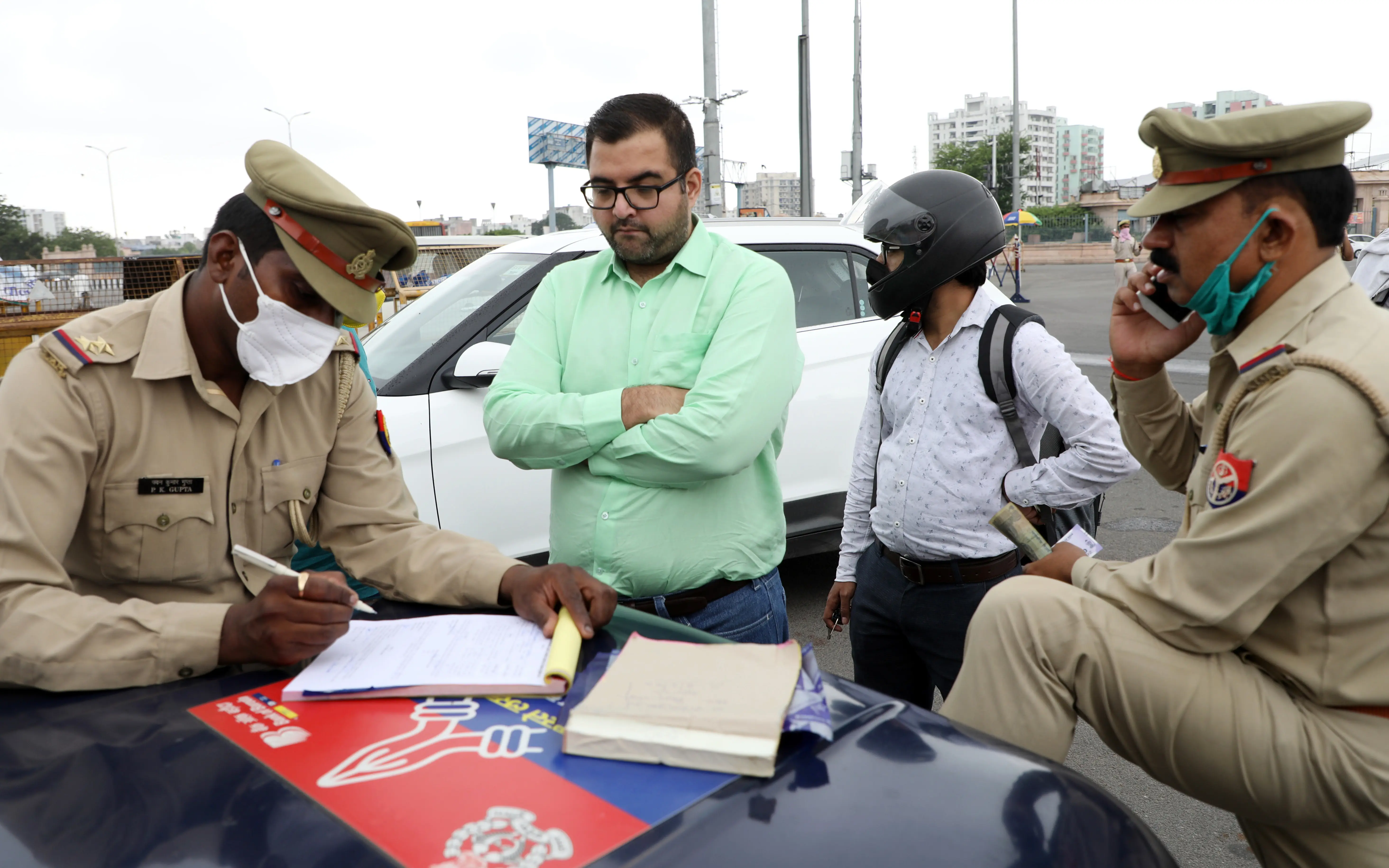 Unpaid e-challans to be added to electricity bills? Supreme Court suggests ways to recover traffic fines