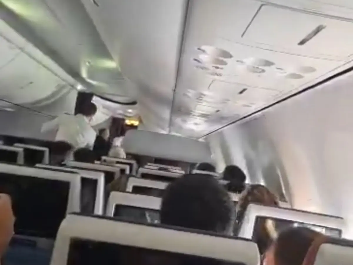 Passengers Subdue Assailant After Flydubai Flight Emergency Landing