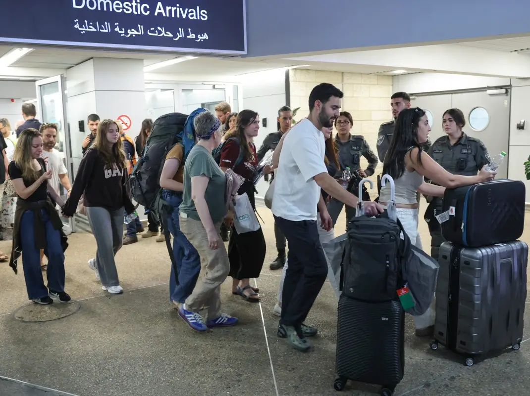Flydubai passengers land in Tel Aviv after hijack scare, emergency landing in Saudi Flydubai passengers land in Tel Aviv after hijack scare, emergency landing in Saudi