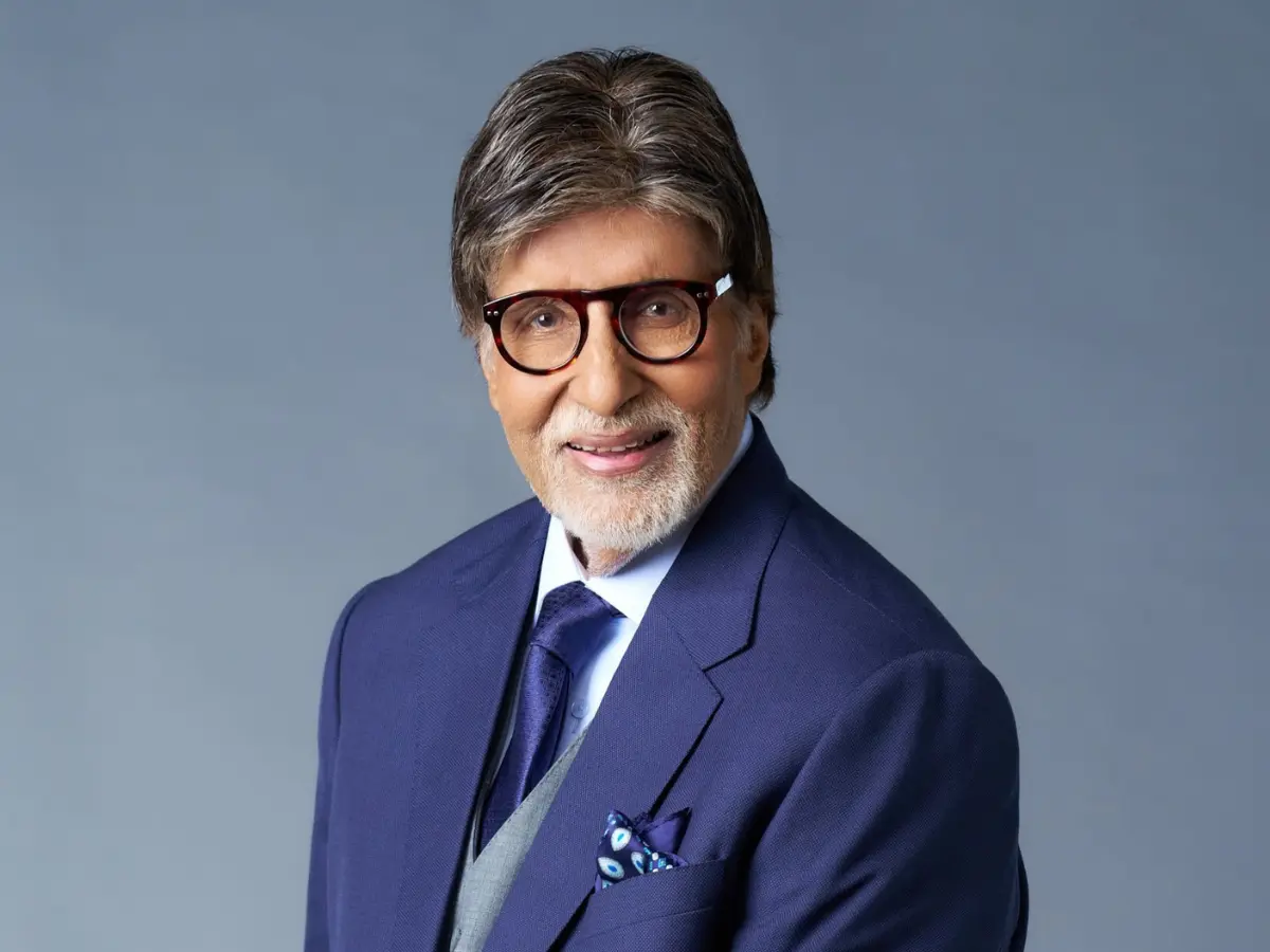 Amitabh Bachchan slips and falls during KBC 18 shoot: Reveals knee injury and health concerns