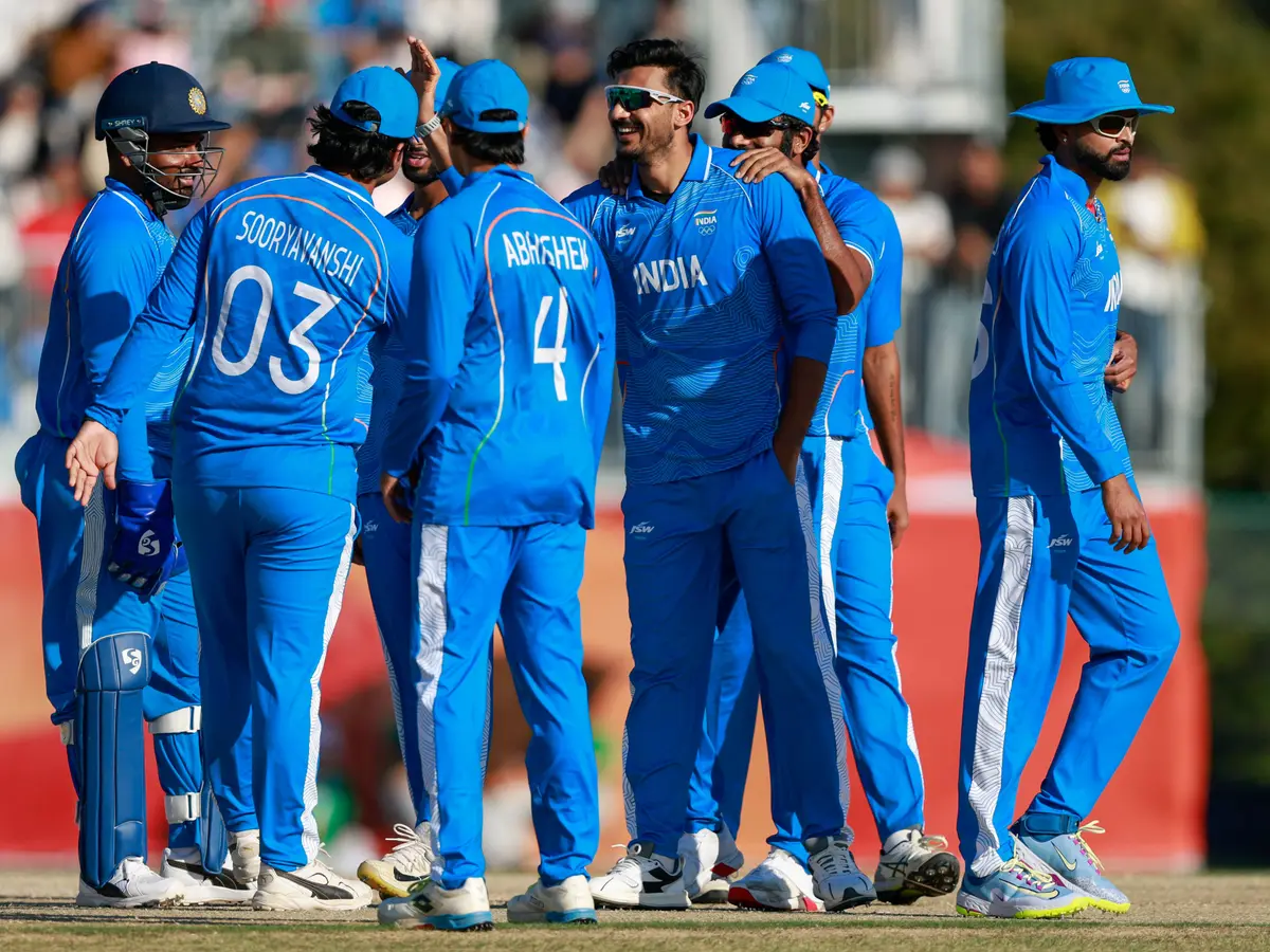 India crush Sri Lanka to reach Asian Games cricket final