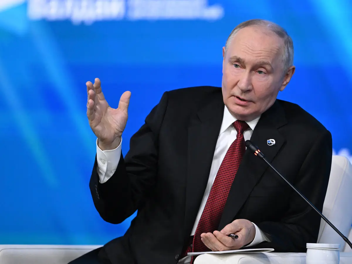 Putin Warns of ‘All Weapons’ Response Over Kaliningrad