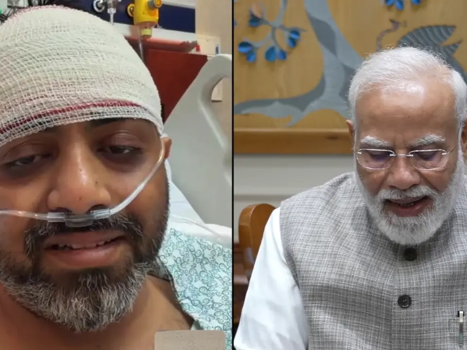 PM Modi speaks to Flydubai pilot Smit Machchhar, applauds his courage after brutal cockpit attack | Watch video PM Modi speaks to Flydubai pilot Smit Machchhar, applauds his courage after brutal cockpit attack | Watch video