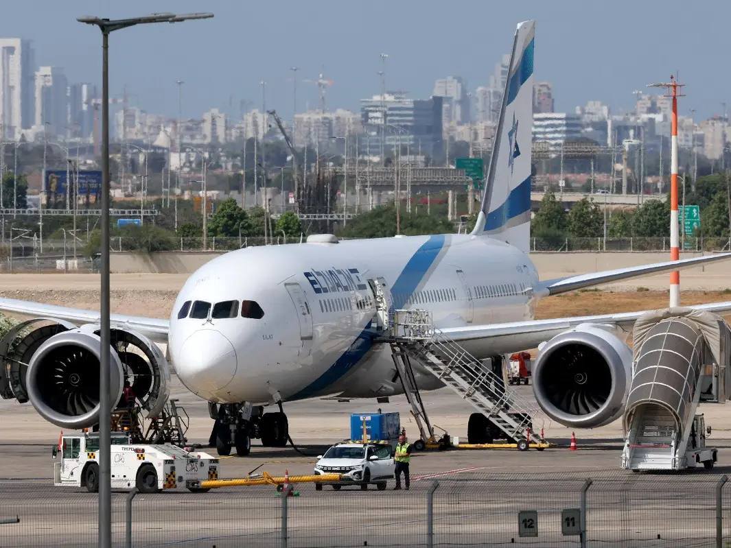 Thousands left stranded in UAE after Tel Aviv's El Al flights lose landing clearance Thousands left stranded in UAE after Tel Aviv's El Al flights lose landing clearance