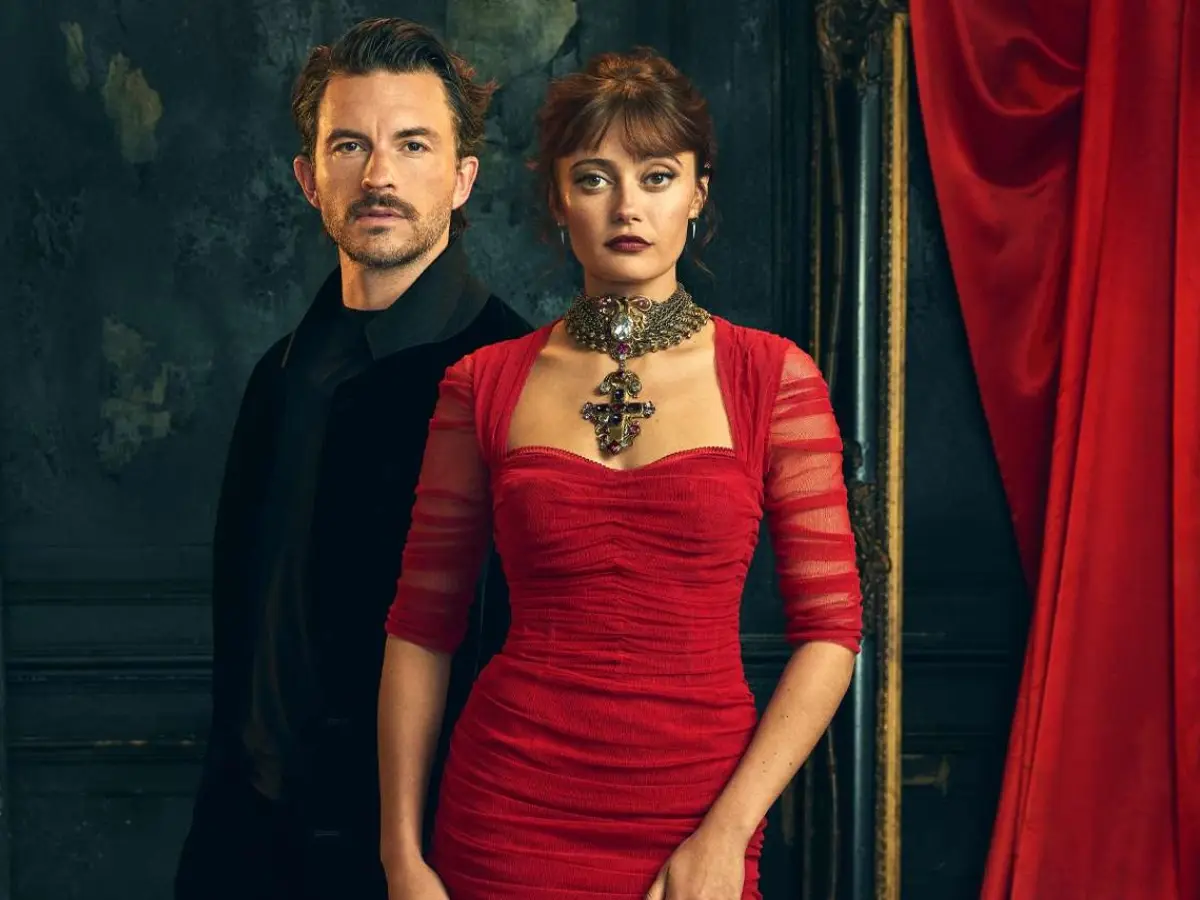 Jonathan Bailey, Ella Purnell’s ‘Dracula’ audiobook clip has fans losing it online: 'So much emotion, otherworldly'